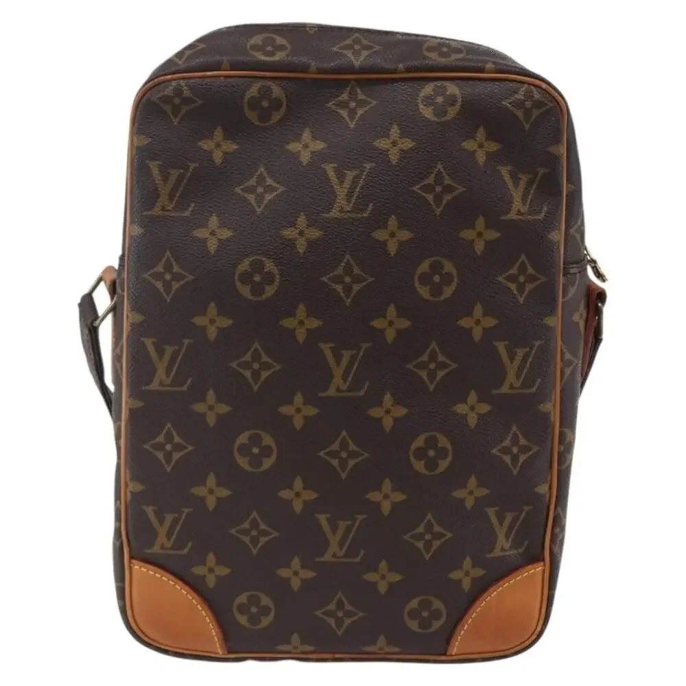 Louis Vuitton height 11